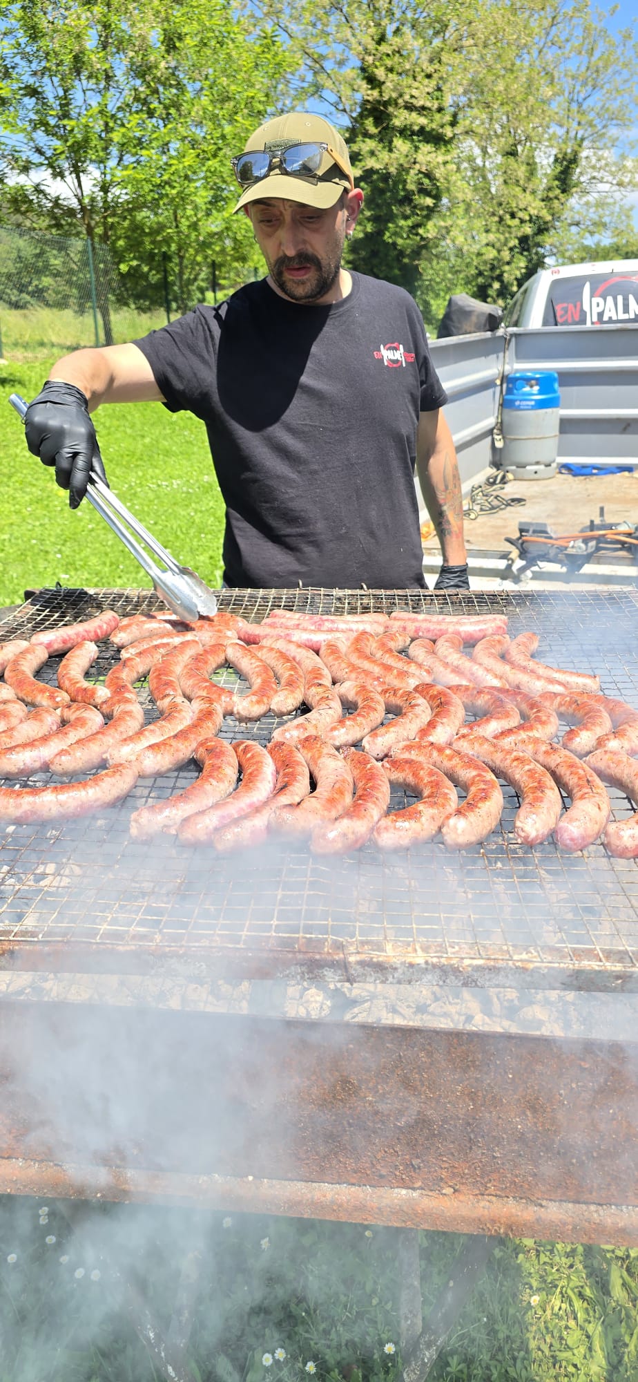 Servei de càtering d'arròs preparat per als convidats
